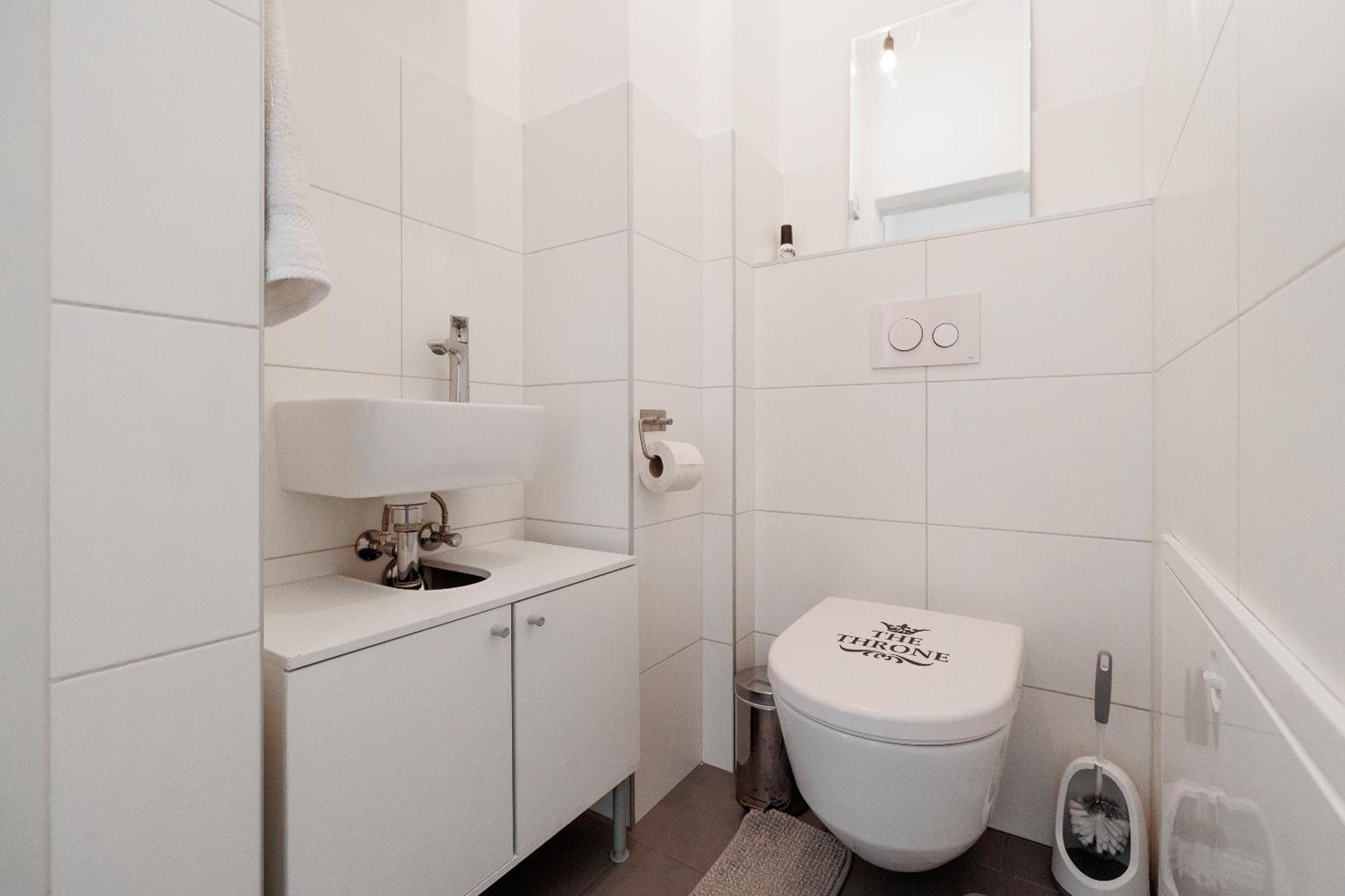 Modern City Apartment In Wina Bagian luar foto